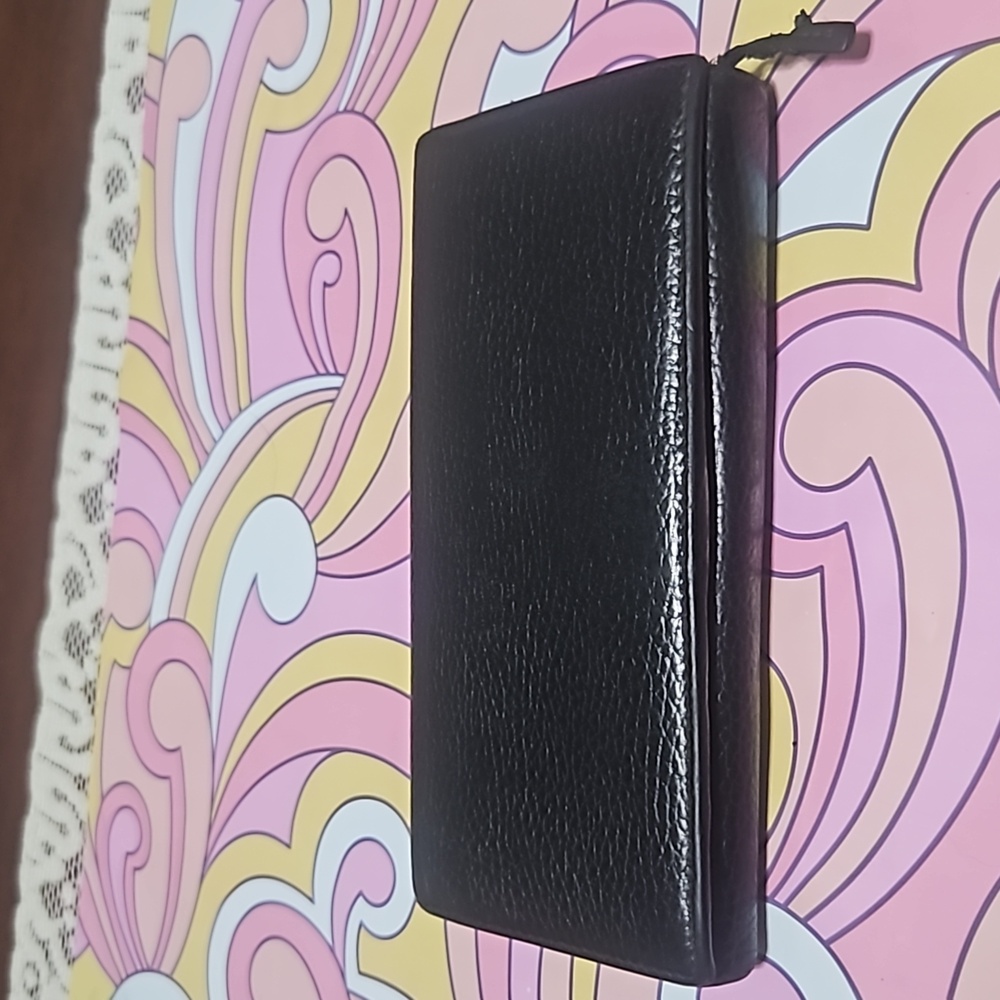 Gucci tri fold long wallet